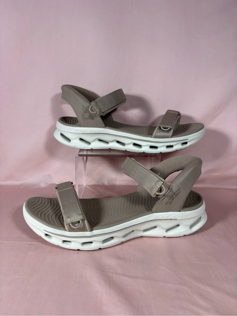 Skechers NWOT Slip-Ins GO WALK Glide Step Hands Free Charlie Tan Sandals SiZ 11
